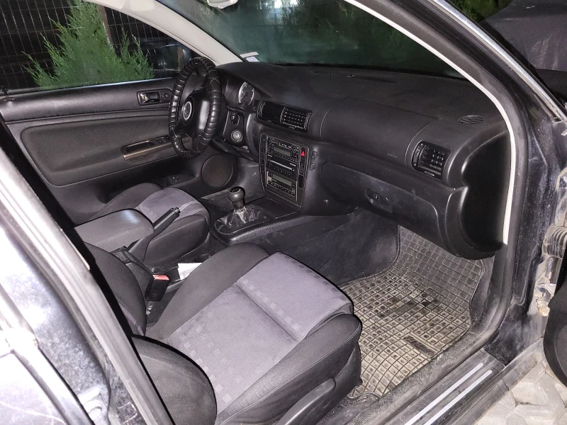 VW Passat, снимка 9 - Автомобили и джипове - 52611779