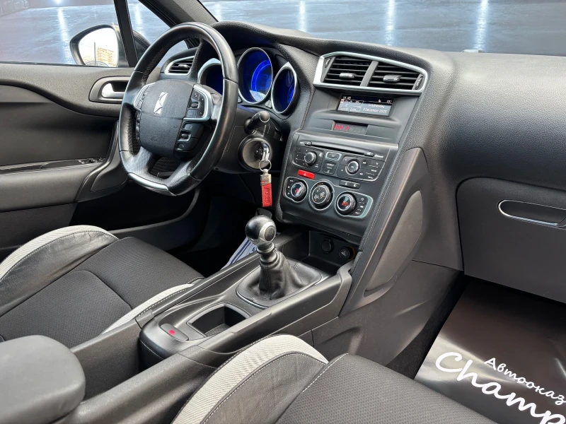 Citroen DS4 1.6HDI, снимка 10 - Автомобили и джипове - 52639141