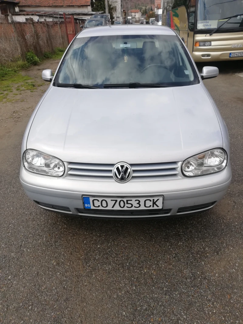 VW Golf, снимка 2 - Автомобили и джипове - 52882272