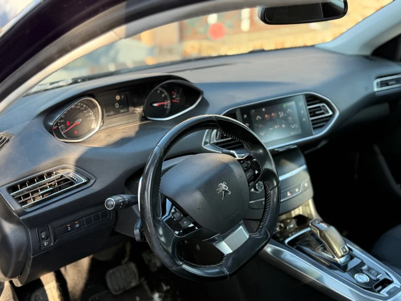 Peugeot 308 * DISTRONIC* LANE ASSIST* ТОП ТОП ТОП ЦЕНА* , снимка 3 - Автомобили и джипове - 53139125