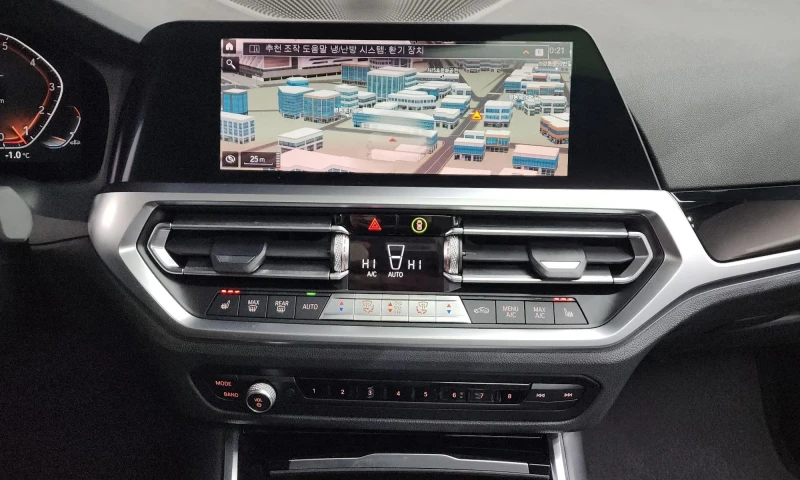 BMW 320 3 Series (G20) 320I , снимка 13 - Автомобили и джипове - 53494825