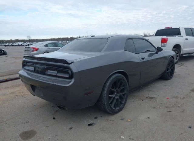 Dodge Challenger R/T, снимка 9 - Автомобили и джипове - 48991513