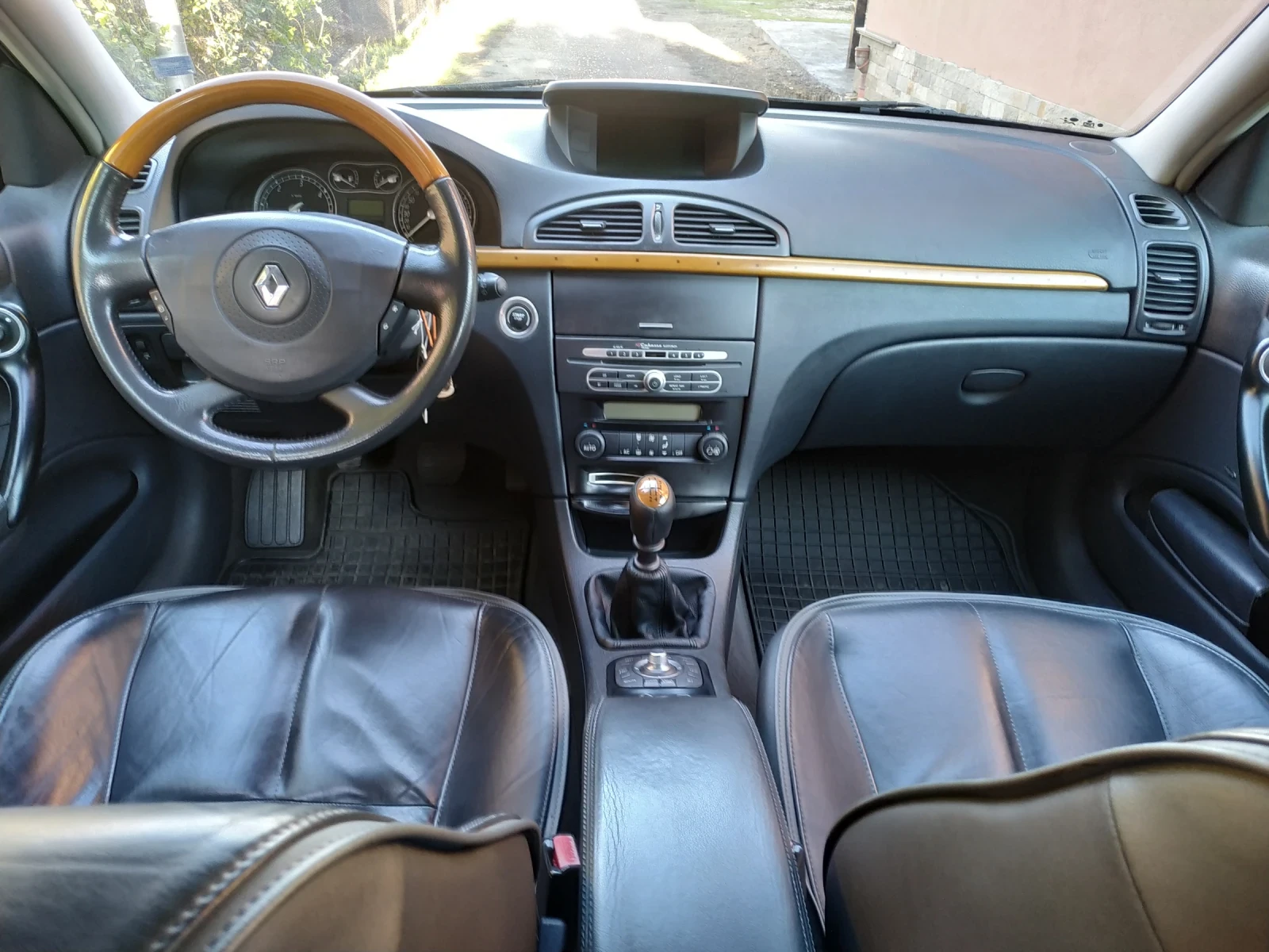 Renault Laguna 2.2 dCi Initiale, снимка 1