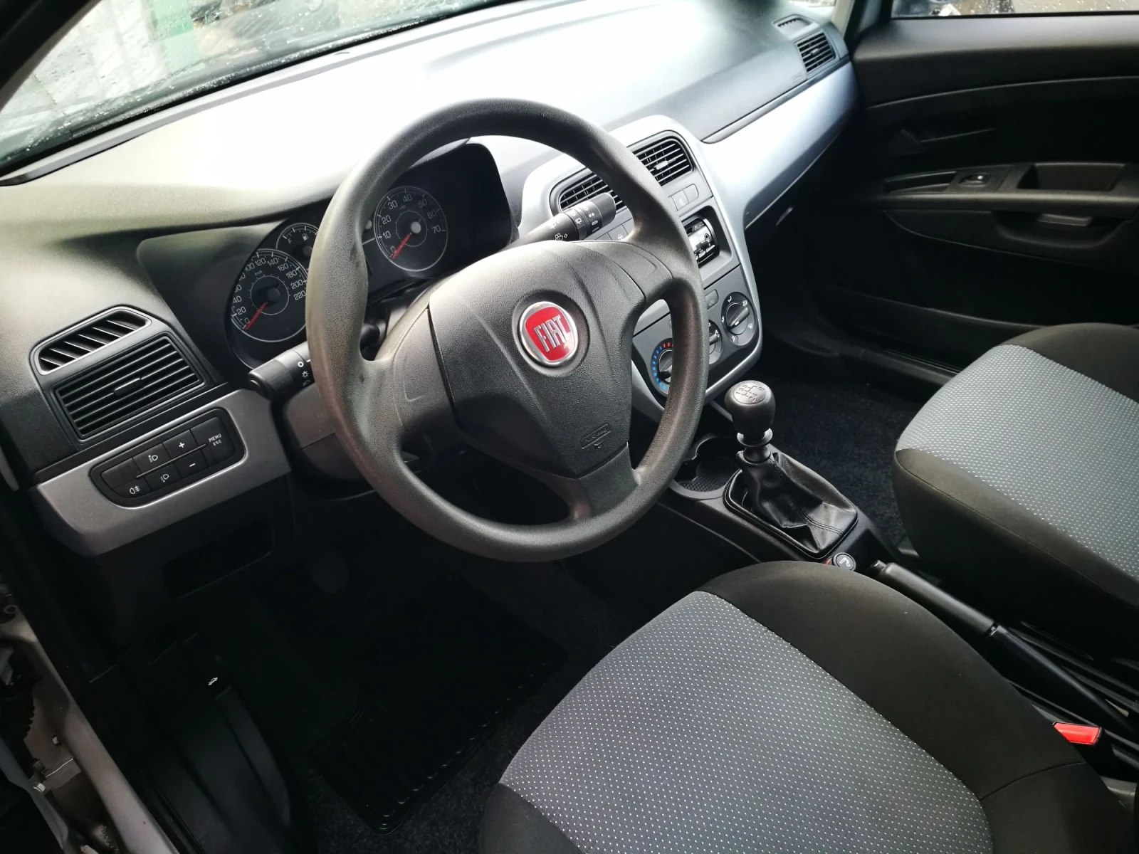 Fiat Punto 1.2i - изображение 7