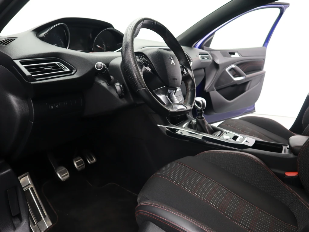 Peugeot 308 1.6 GT Line - изображение 10