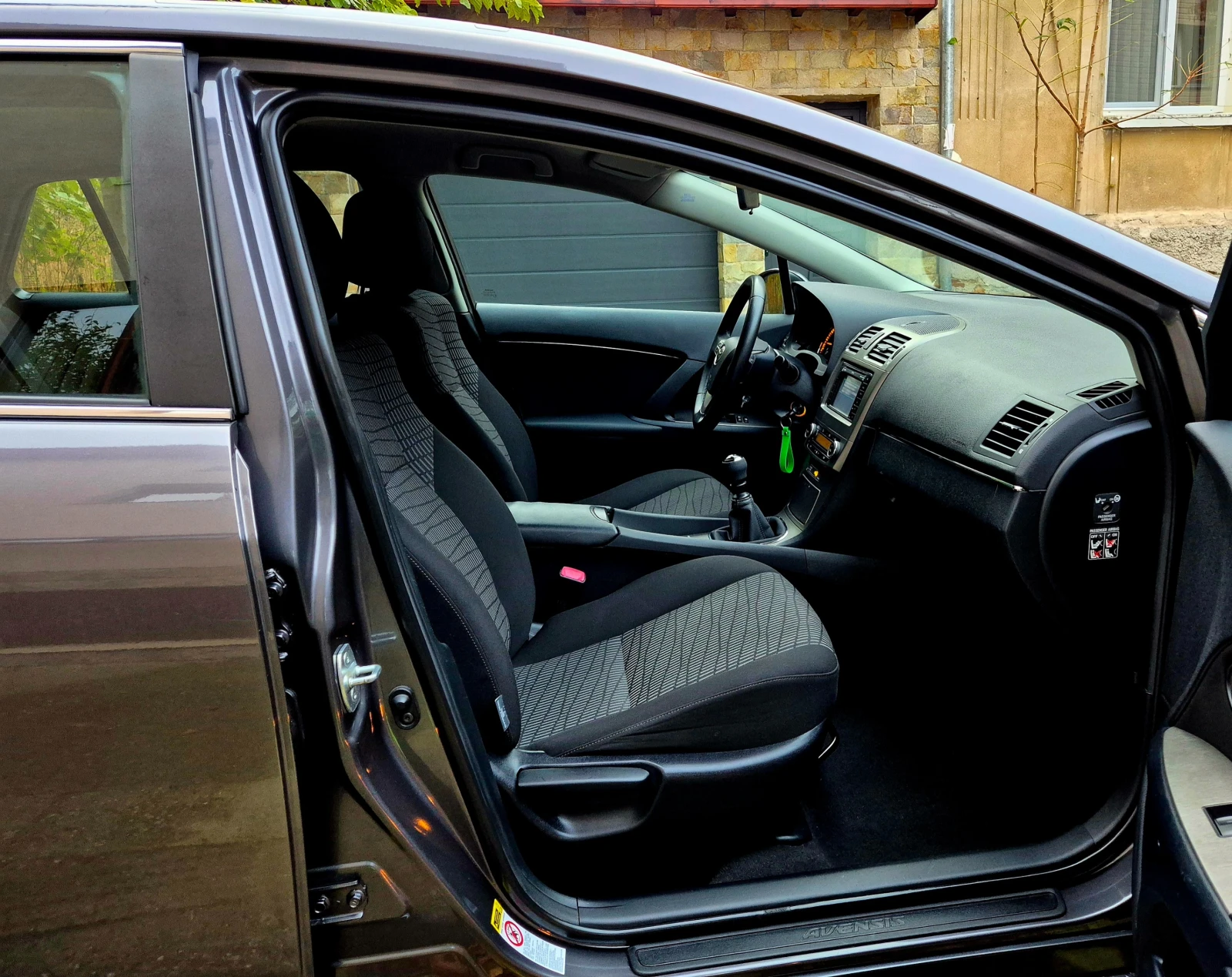 Toyota Avensis 1.8i-veriga-navi-6speed-japan | Mobile.bg   14