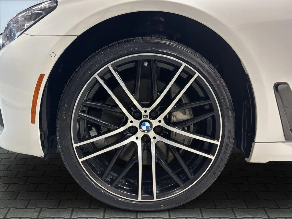 BMW 750 *  *    *   *  | Mobile.bg   6