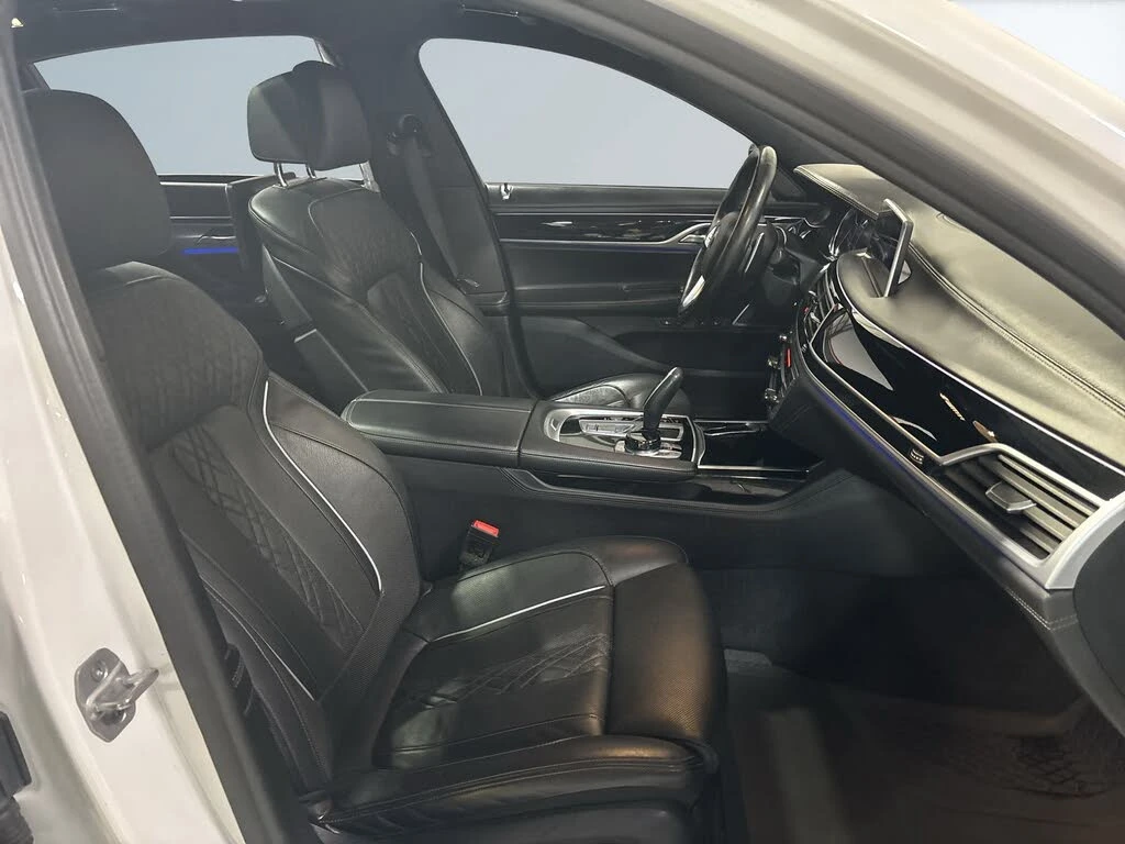 BMW 750 *  *    *   *  | Mobile.bg   12