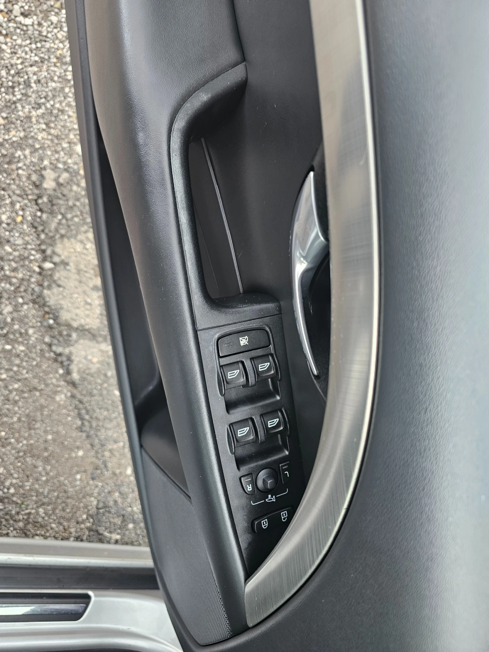 Volvo V70 2.4d - изображение 8