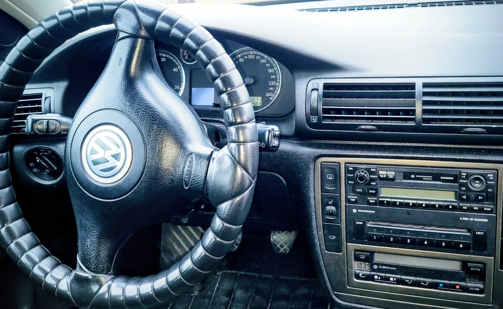 VW Passat  - изображение 4