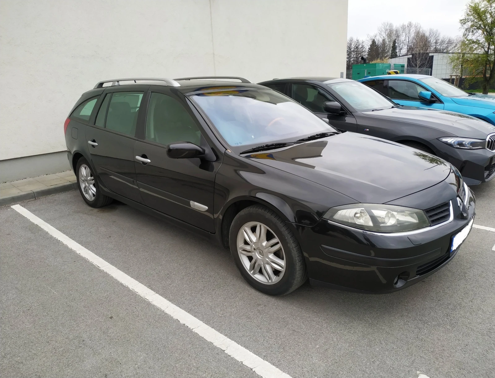 Renault Laguna 2.2 dCi Initiale, снимка 3 - Автомобили и джипове - 52618340
