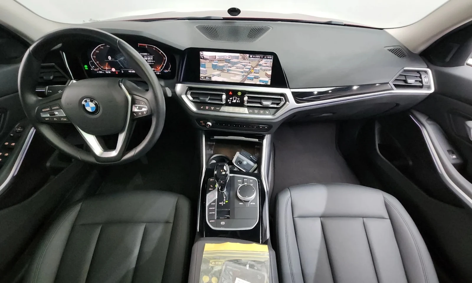 BMW 320 3 Series (G20) 320I  - изображение 6