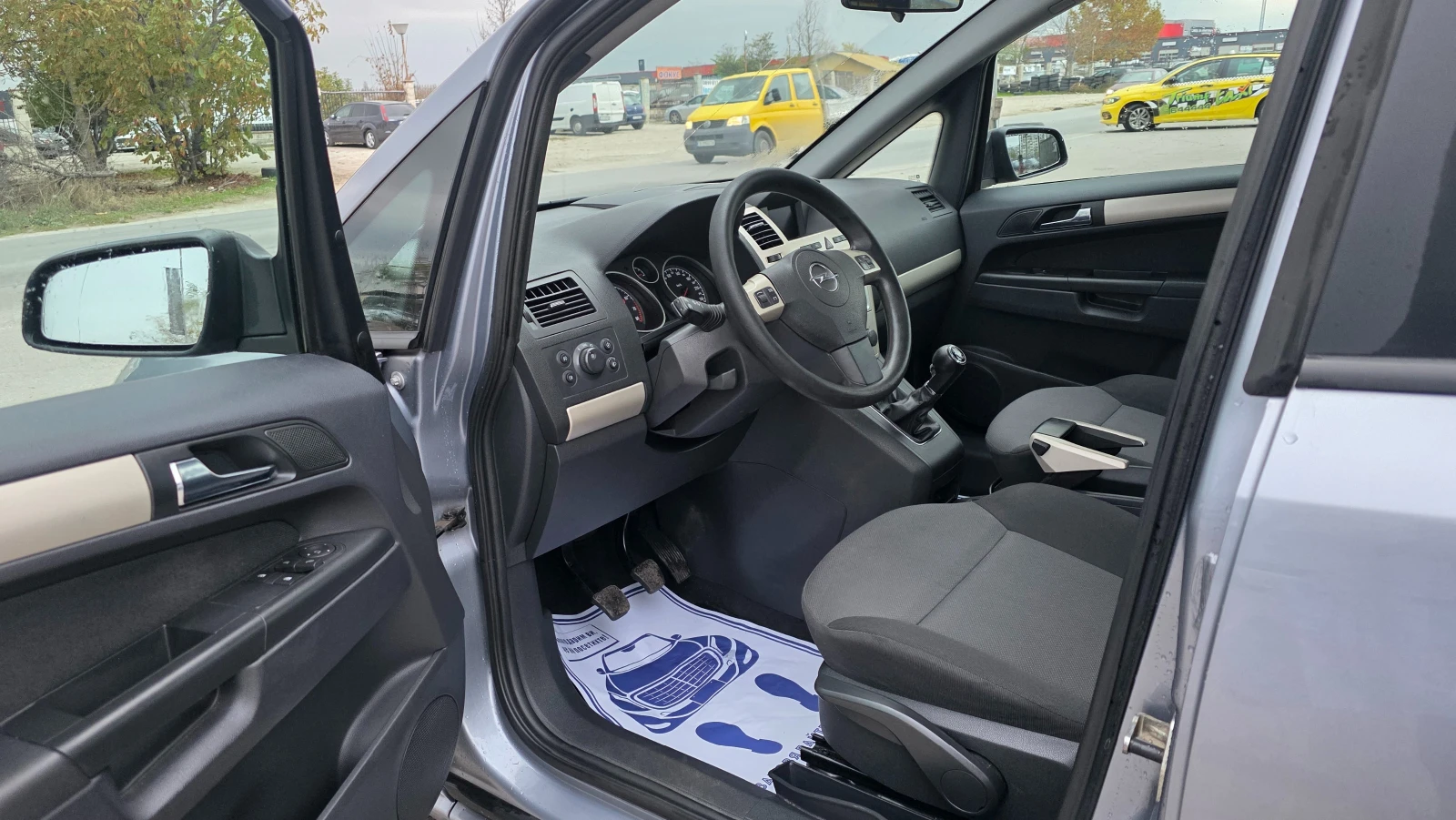 Opel Zafira KATO НОВА 2.2I/150HP/7M, снимка 6 - Автомобили и джипове - 53879734