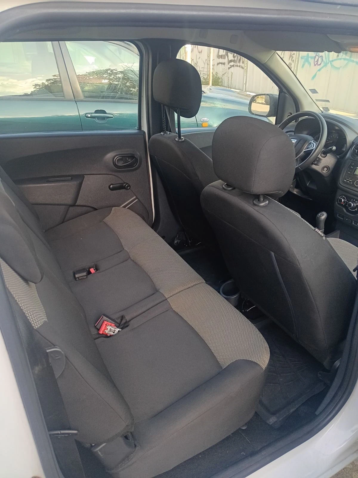 Dacia Lodgy, снимка 9 - Автомобили и джипове - 54067742