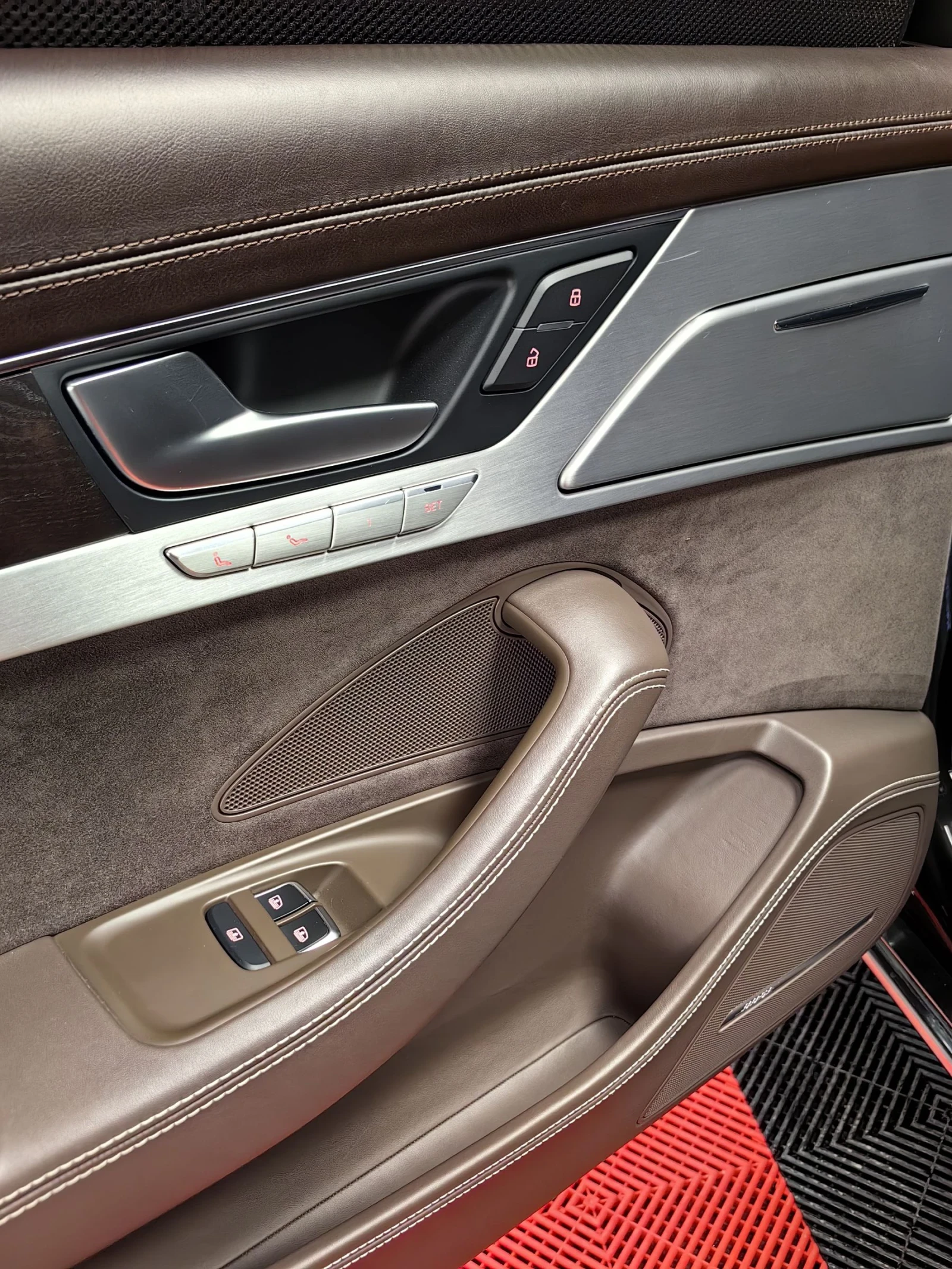Audi A8 3.0TDI* LONG* DESIGN* MATRIX* СМЕНЕНИ ВЕРИГИ* FULL, снимка 12 - Автомобили и джипове - 54502577