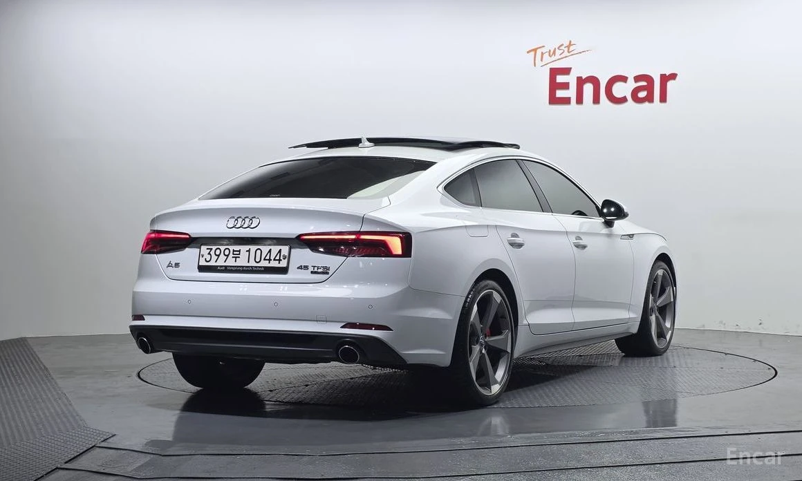 Audi A5, снимка 2 - Автомобили и джипове - 54640765
