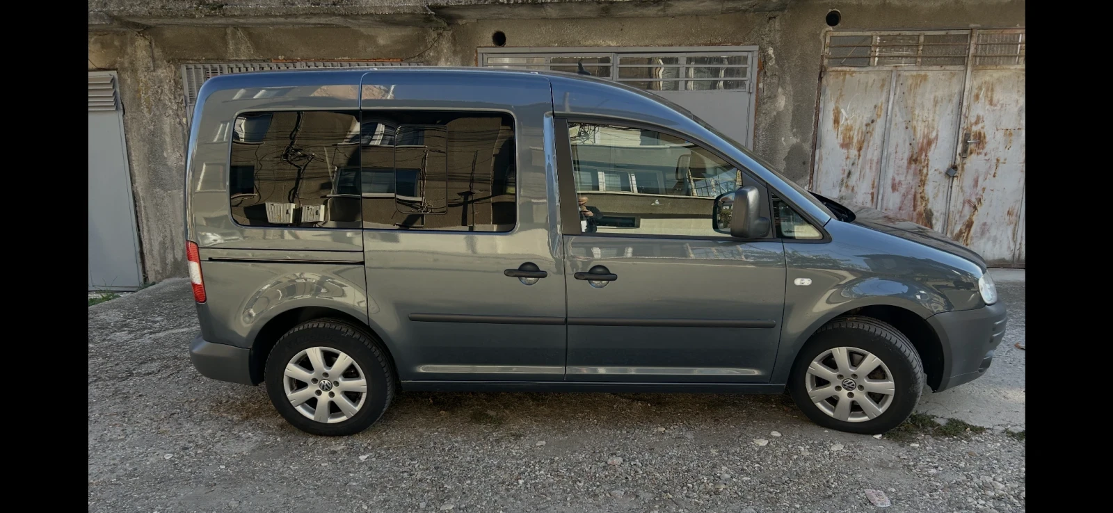VW Caddy Газ/Метан, снимка 2 - Автомобили и джипове - 54800415