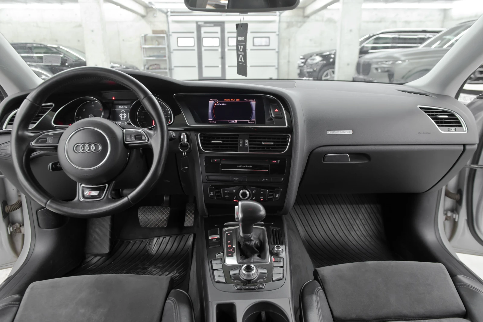 Audi A5 3.0TDI* 4x4* S5 Пакет, снимка 13 - Автомобили и джипове - 54908360