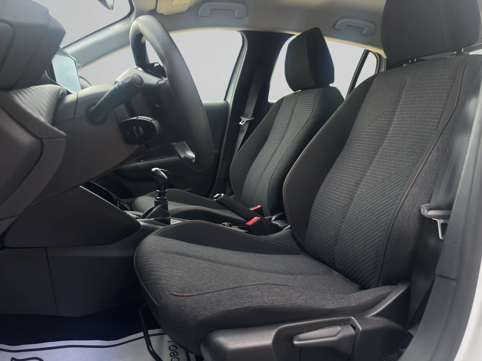 Peugeot 208 STYLE 1.2 PureTech 100 Лзинг Гаранция до 06.2030 г, снимка 10 - Автомобили и джипове - 54942241