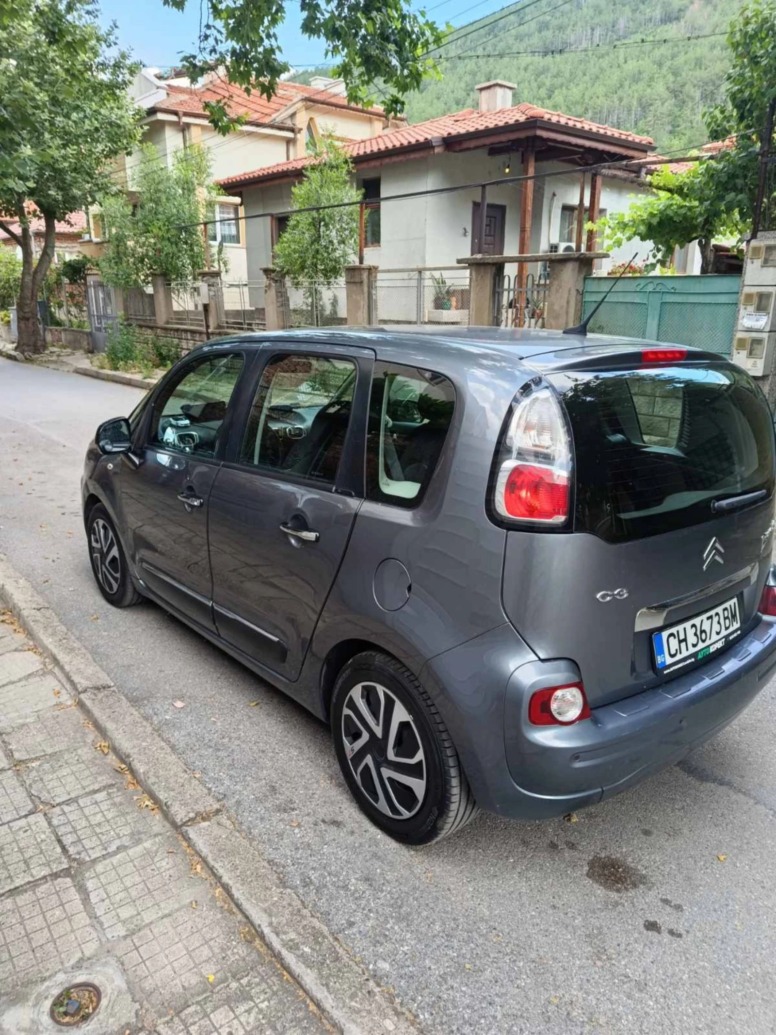 Citroen C3 Picasso 1.6 Бензин Газ, снимка 3 - Автомобили и джипове - 55092658