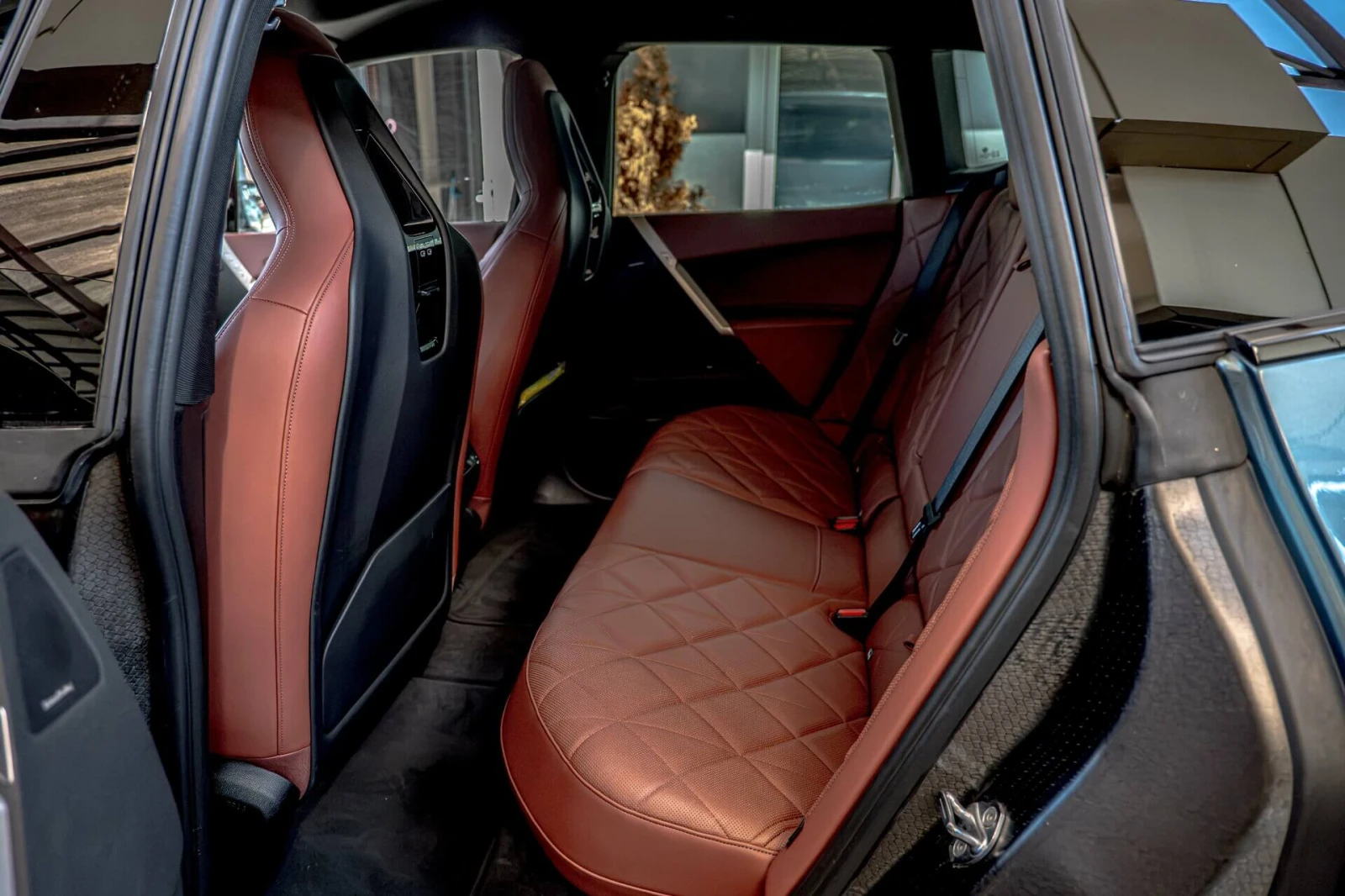 BMW iX xDrive 50/Harman Kardon/Swarovski/Design/Камера 36, снимка 10 - Автомобили и джипове - 55235447
