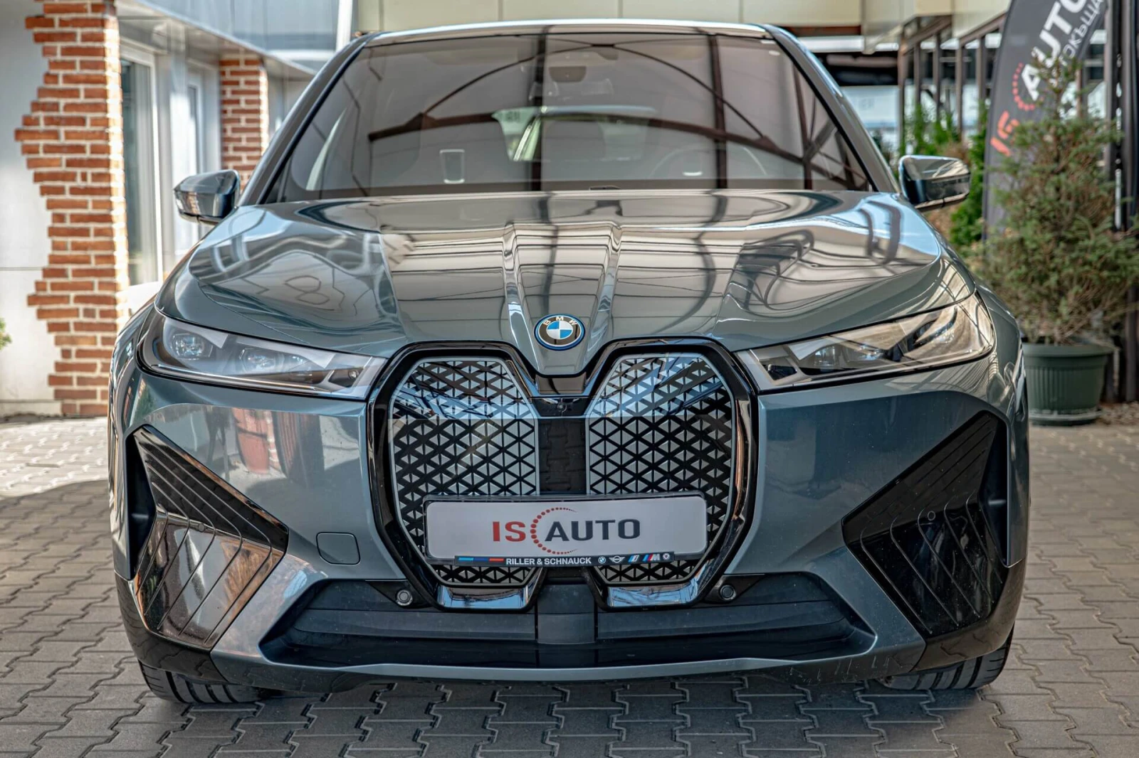 BMW iX xDrive 50/Harman Kardon/Swarovski/Design/Камера 36