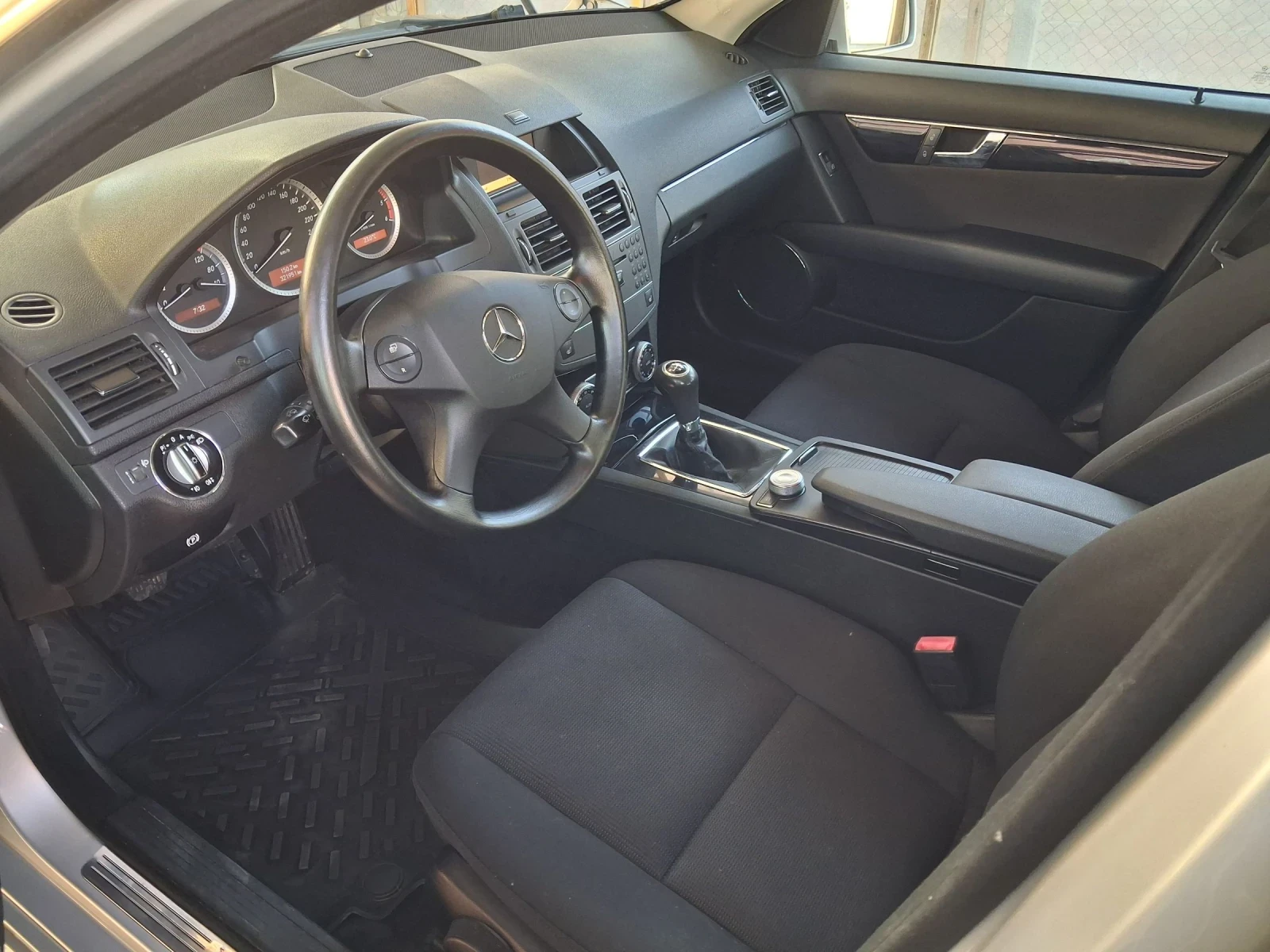 Mercedes-Benz C 200 2.2 CDI ШЕСТ СКОРОСТИ, снимка 14 - Автомобили и джипове - 55248730