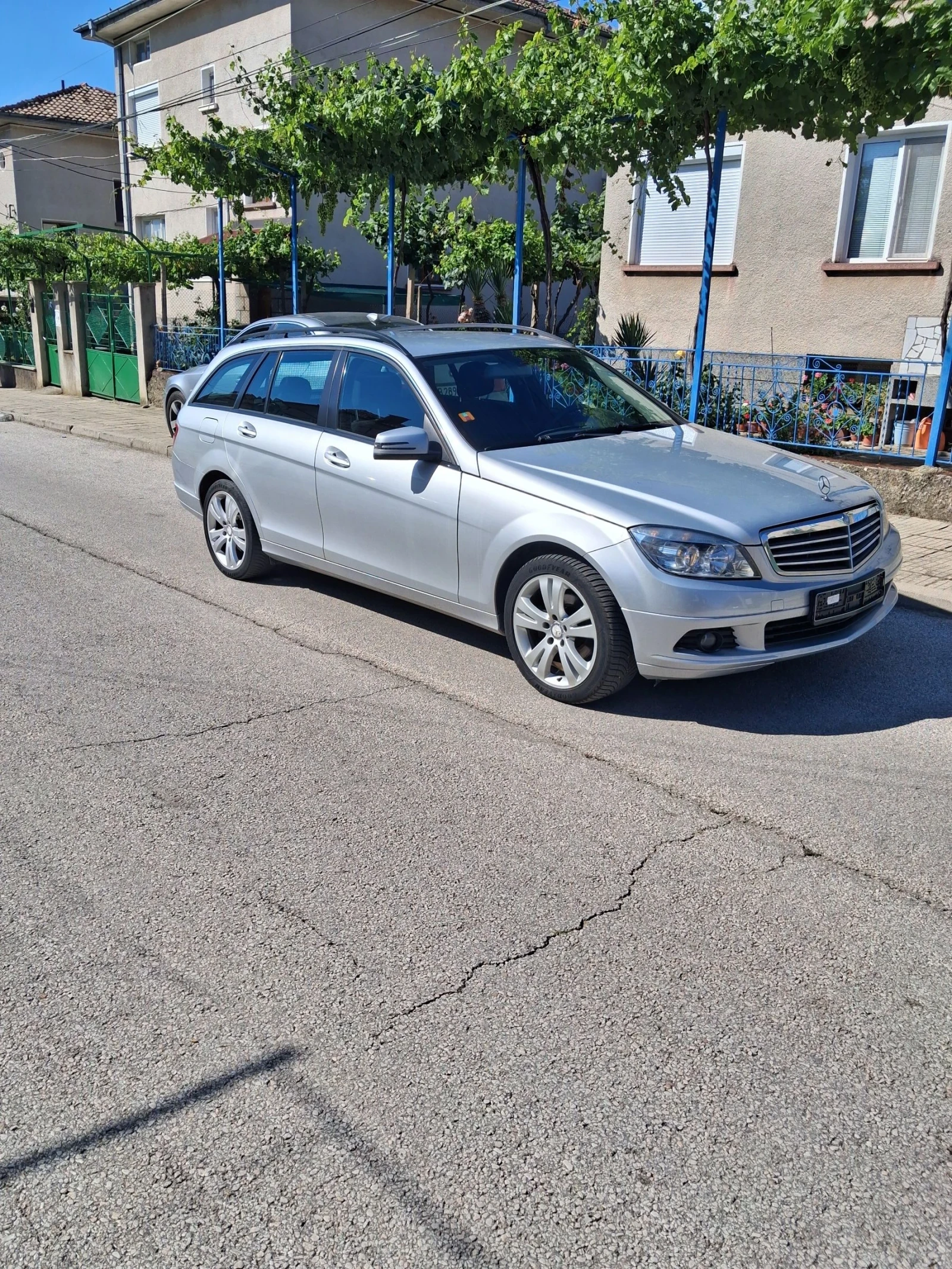 Mercedes-Benz C 200 2.2 CDI ШЕСТ СКОРОСТИ, снимка 4 - Автомобили и джипове - 55248730