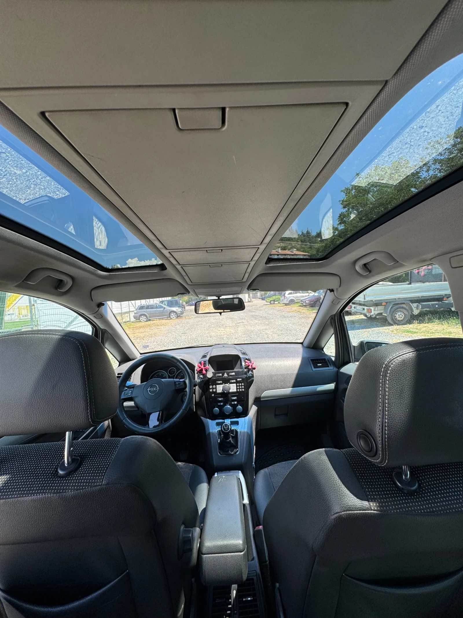 Opel Zafira 1.9 CDTI 150 КС., снимка 8 - Автомобили и джипове - 55249379