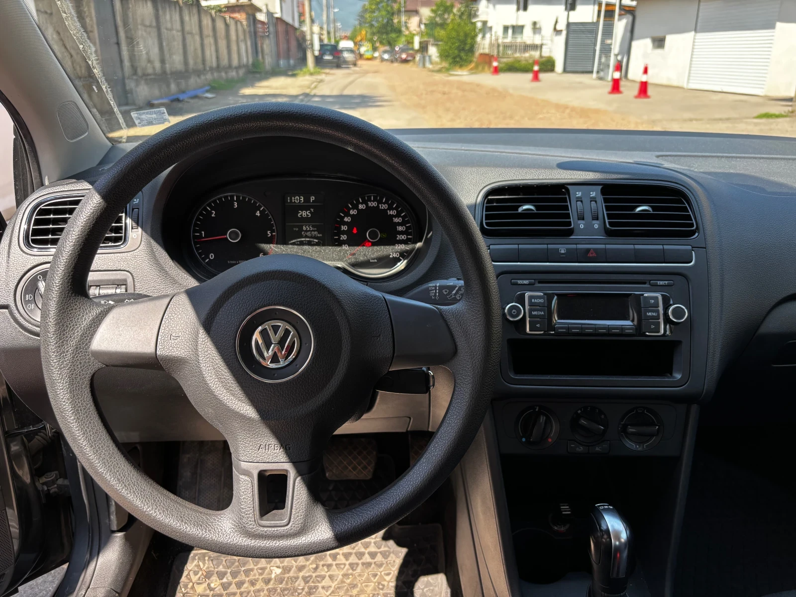 VW Polo, снимка 9 - Автомобили и джипове - 55386406
