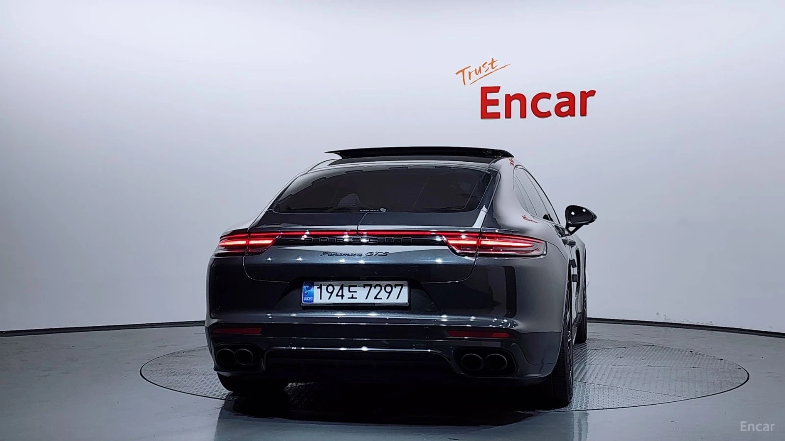 Porsche Panamera 4.0 GTS* КОЖА* ОБДУХВ* НАВИ* ПАНО, снимка 4 - Автомобили и джипове - 55529132