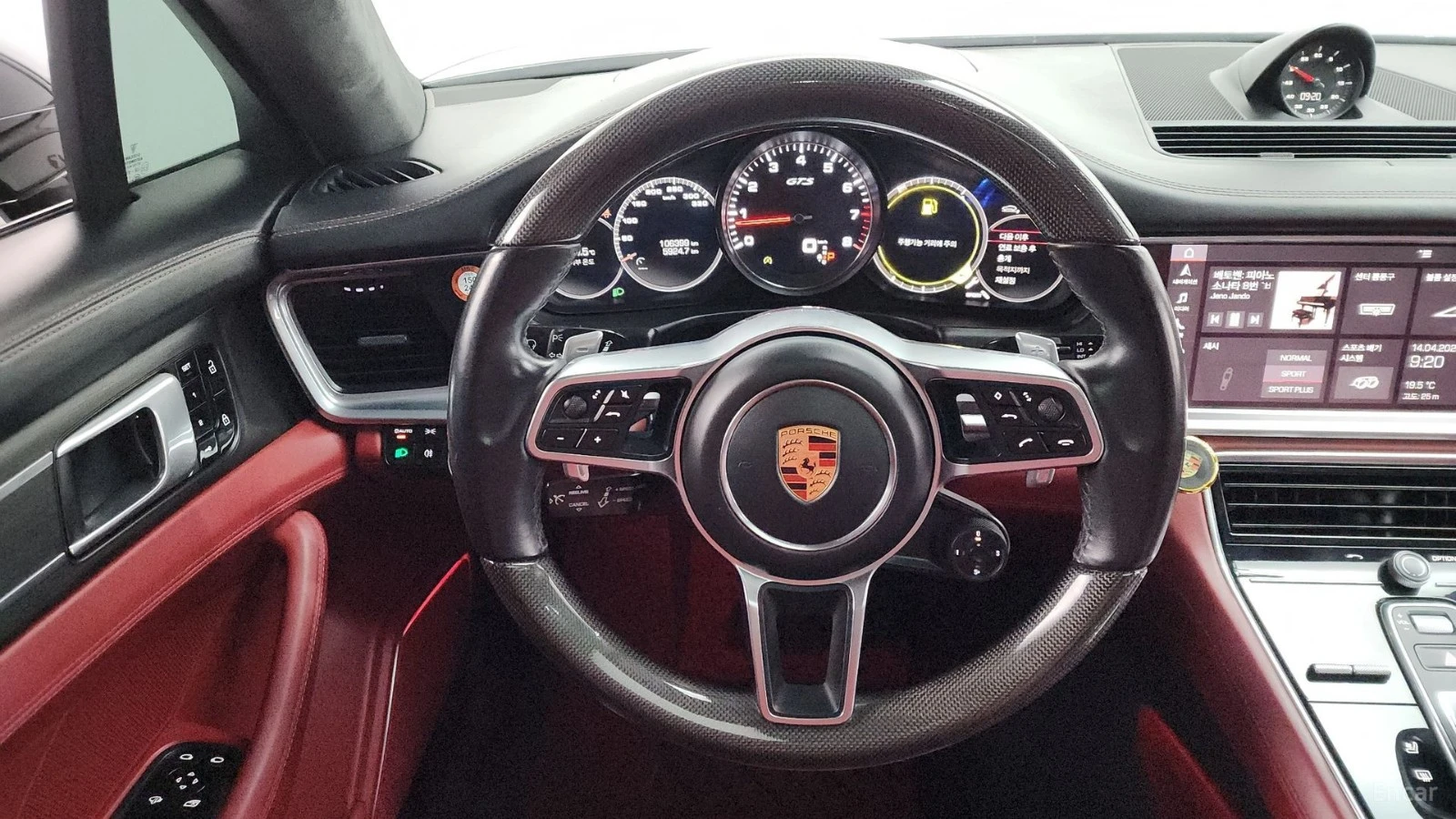 Porsche Panamera 4.0 GTS* КОЖА* ОБДУХВ* НАВИ* ПАНО, снимка 12 - Автомобили и джипове - 55529132