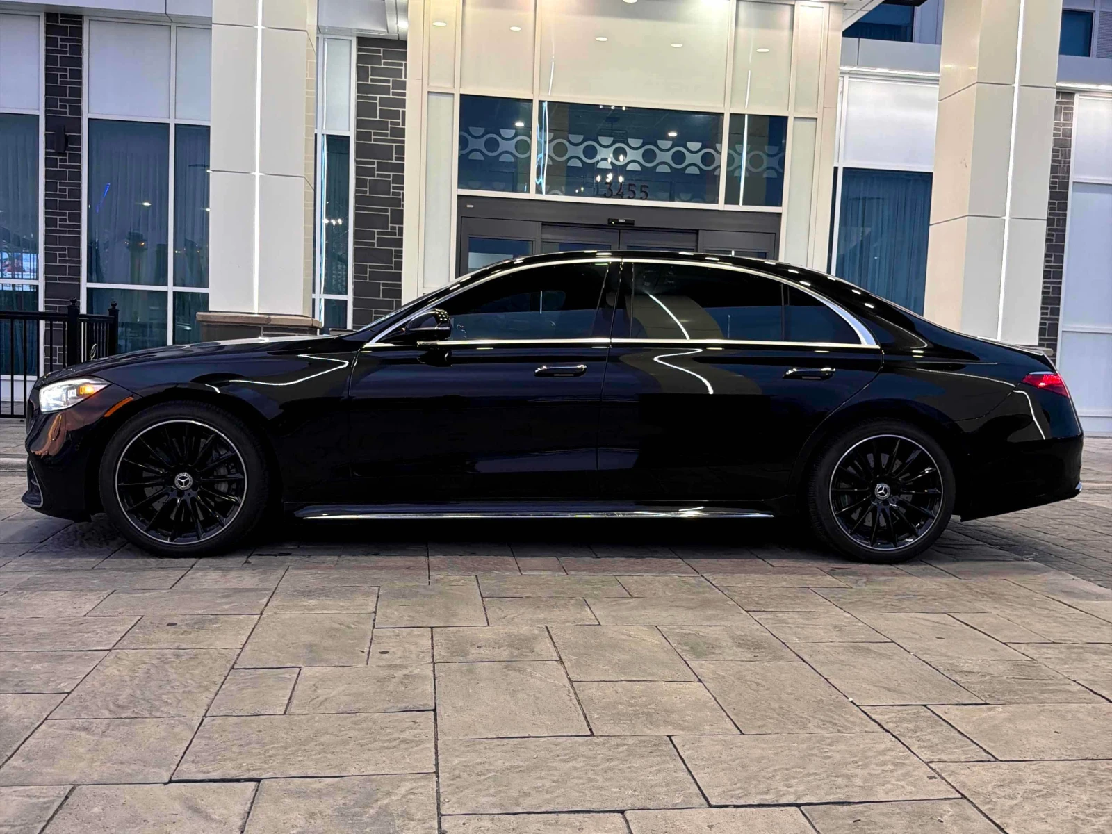 Mercedes-Benz S 580 * АВТОКРЕДИТ БЕЗ ПЪРВОНАЧАЛНА ВНОСКА* , снимка 2 - Автомобили и джипове - 55949794