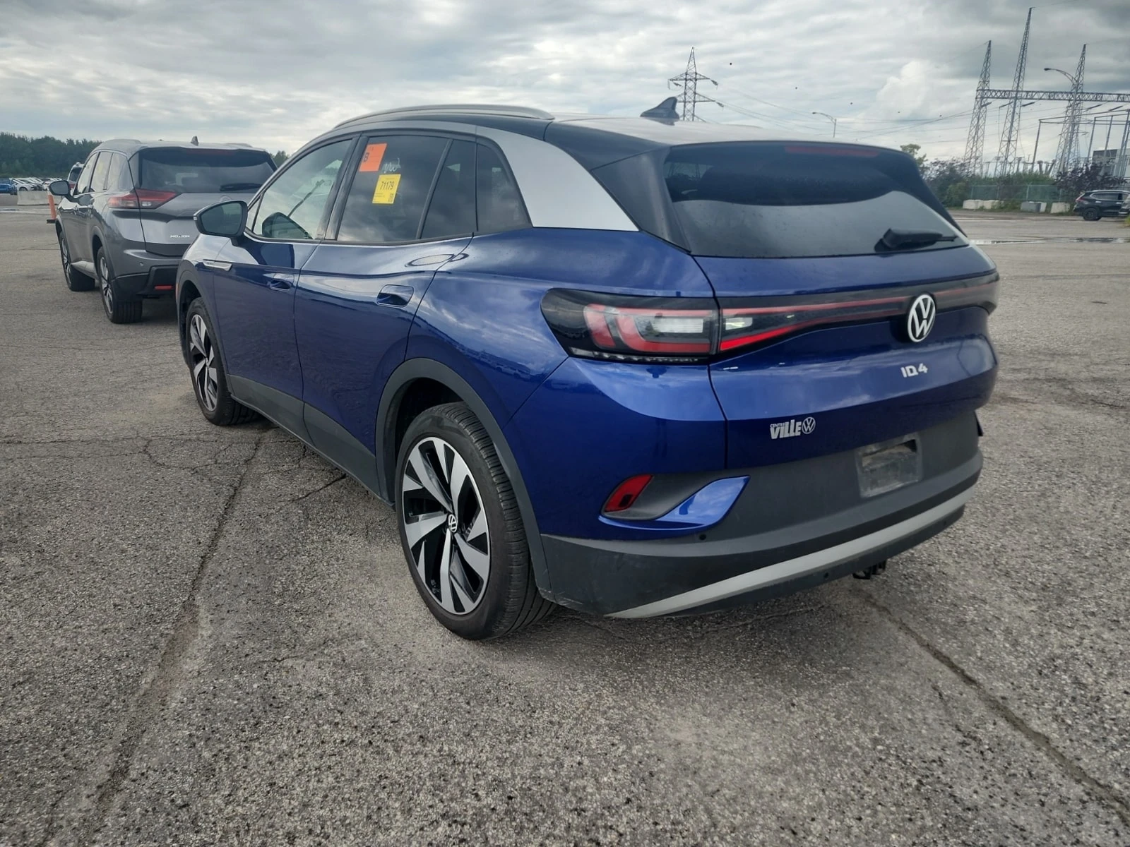 VW ID.4 * PRO * АВТОКРЕДИТ БЕЗ ПЪРВОНАЧАЛНА ВНОСКА* , снимка 4 - Автомобили и джипове - 56110047