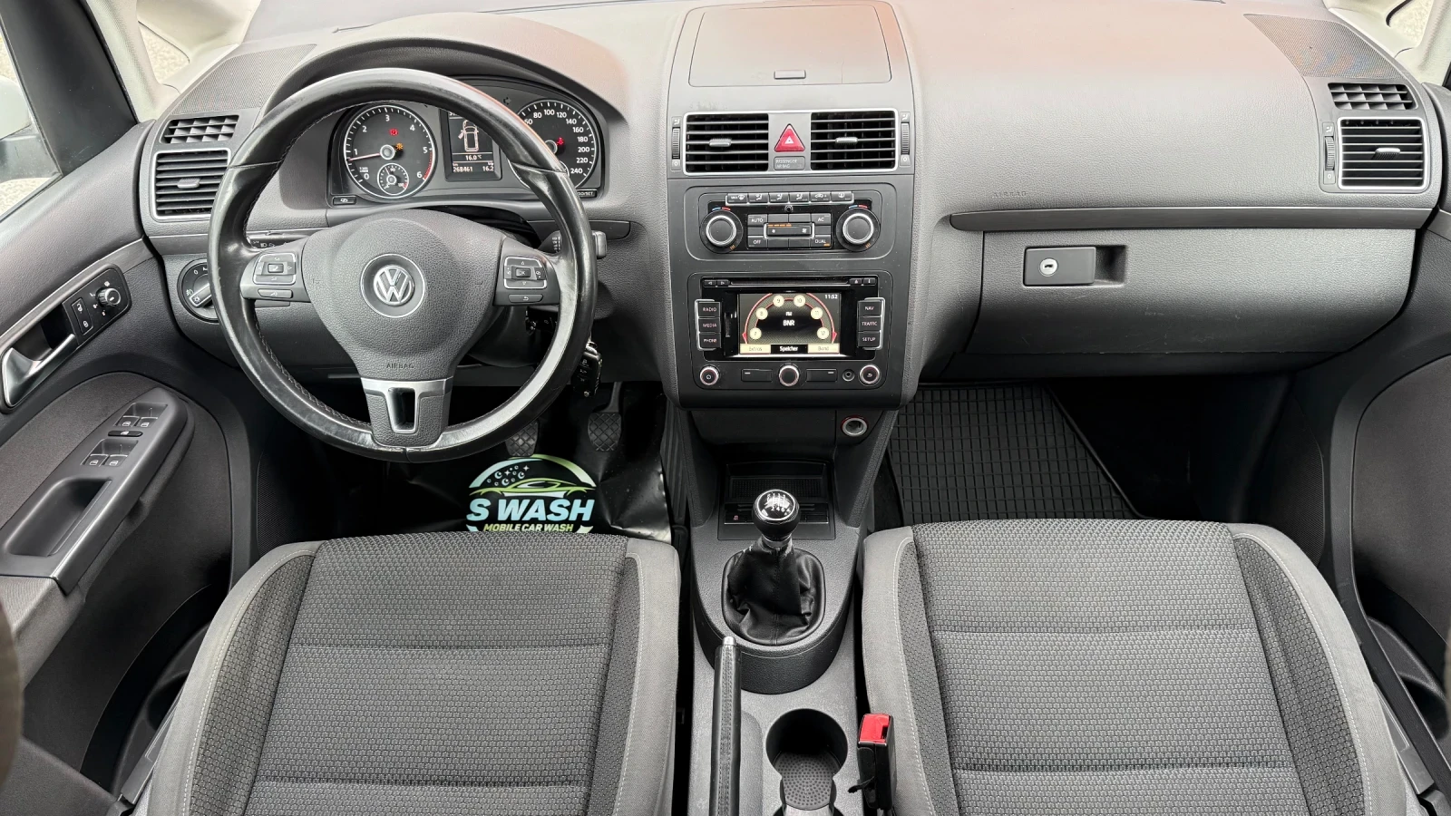 VW Touran, снимка 12 - Автомобили и джипове - 56362609