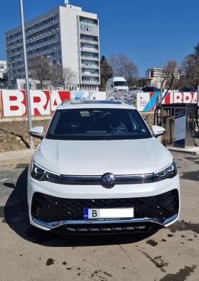 VW Tiguan R-LINE Plus ГАРАНЦИЯ, снимка 2