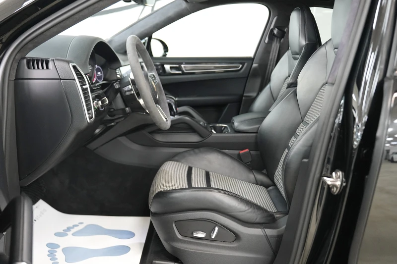 Porsche Cayenne Coupe 3.0 Sport Chrono, снимка 9 - Автомобили и джипове - 49799079