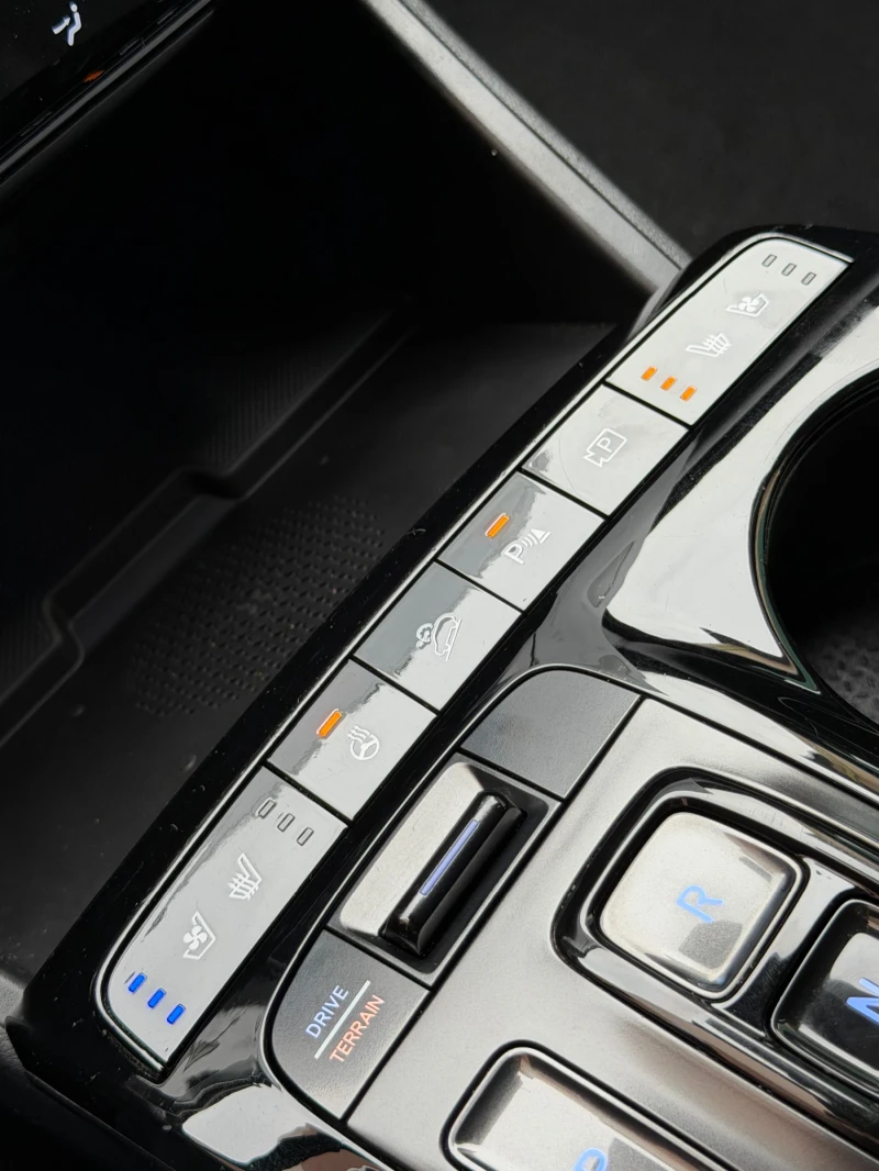 Hyundai Tucson 1.6 TGDI HEV N-LINE 4WD Внос Швейцария, снимка 11 - Автомобили и джипове - 52365569