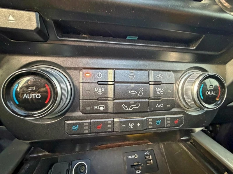 Ford F150 * SUPERCREW * CARFAX * , снимка 11 - Автомобили и джипове - 53135900