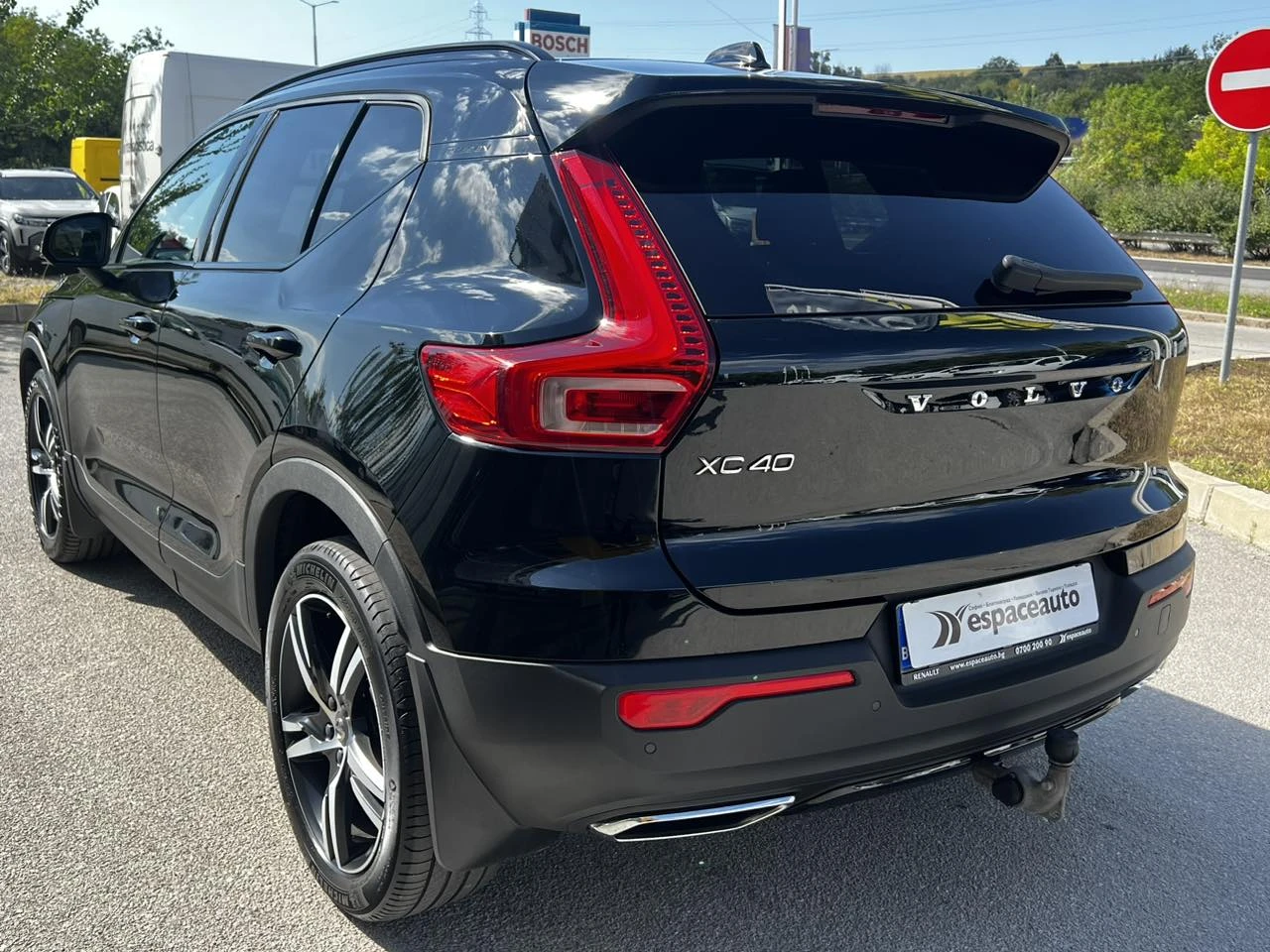 Volvo XC40 2.0 D4 / 200 к.с. / АWD R DESIGN - изображение 6