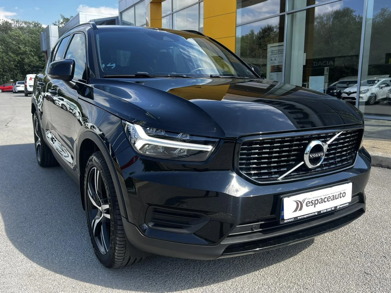 Volvo XC40 2.0 D4 / 200 к.с. / АWD R DESIGN - изображение 3