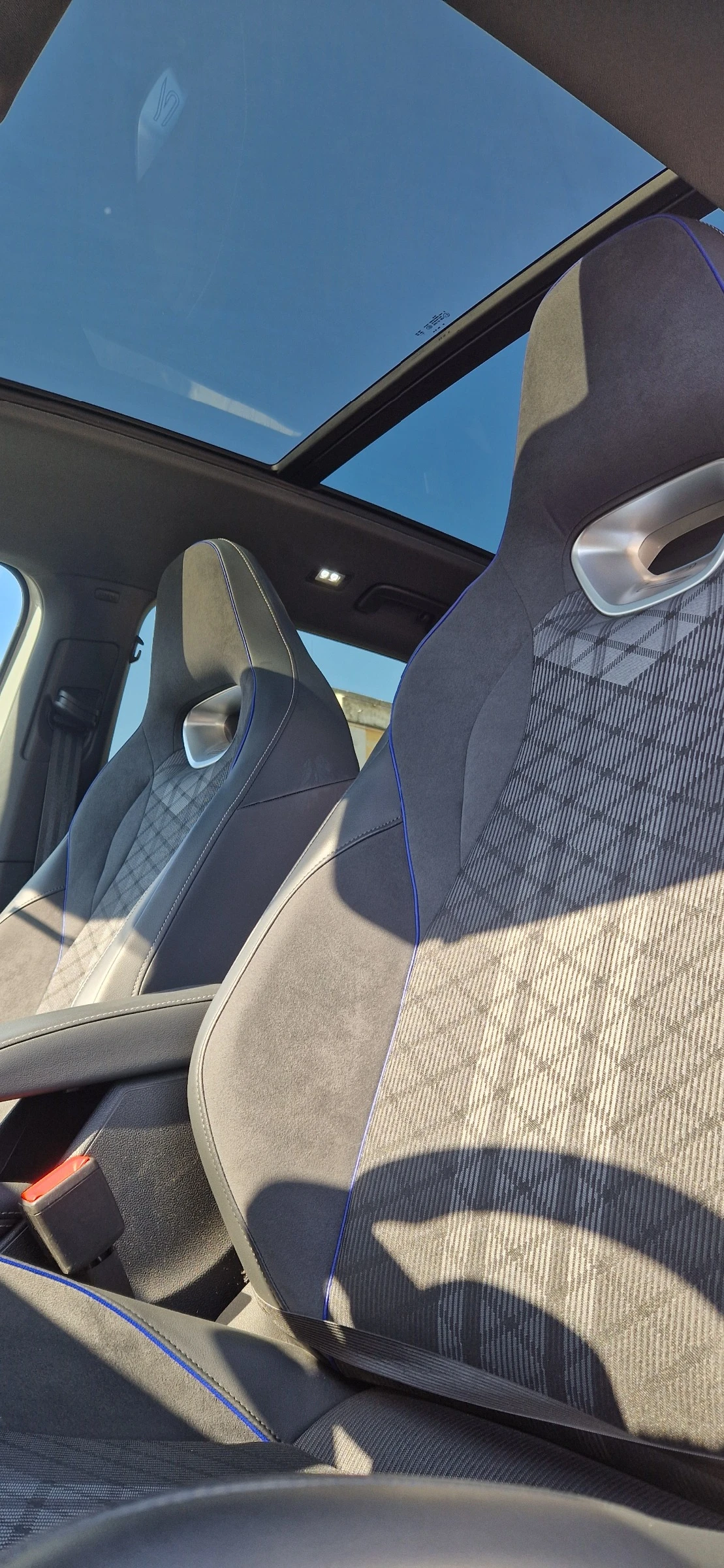 VW Tiguan R-LINE Plus ГАРАНЦИЯ, снимка 14 - Автомобили и джипове - 53975717