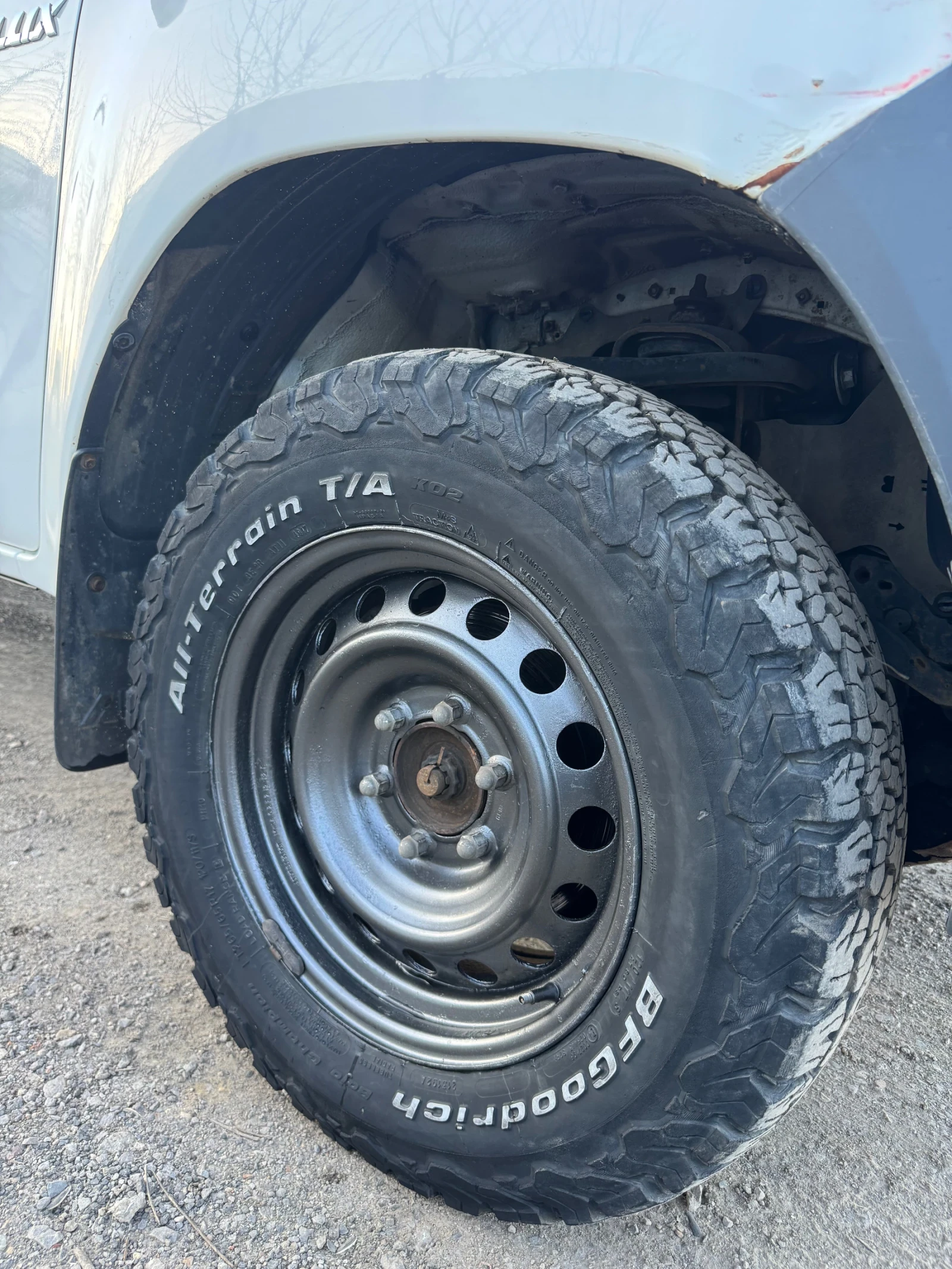 Toyota Hilux, снимка 12 - Автомобили и джипове - 54399864