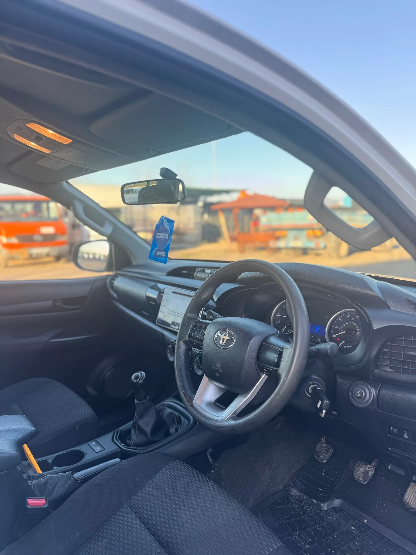Toyota Hilux, снимка 9 - Автомобили и джипове - 54399864