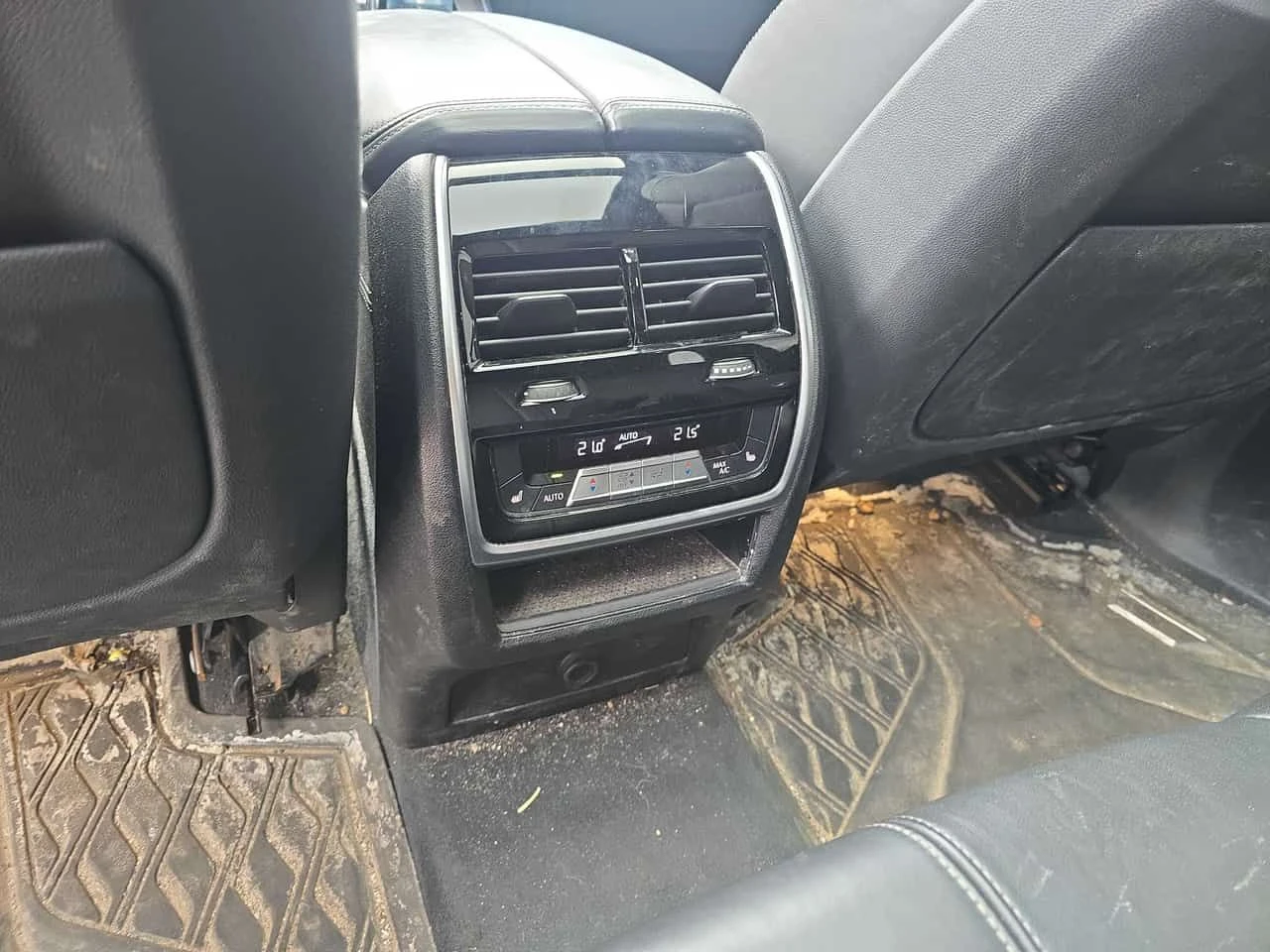 BMW X5 * xDrive40i * CARFAX * ПАНО * KEYLESS * ПОДГРЕВ, снимка 13 - Автомобили и джипове - 54610955