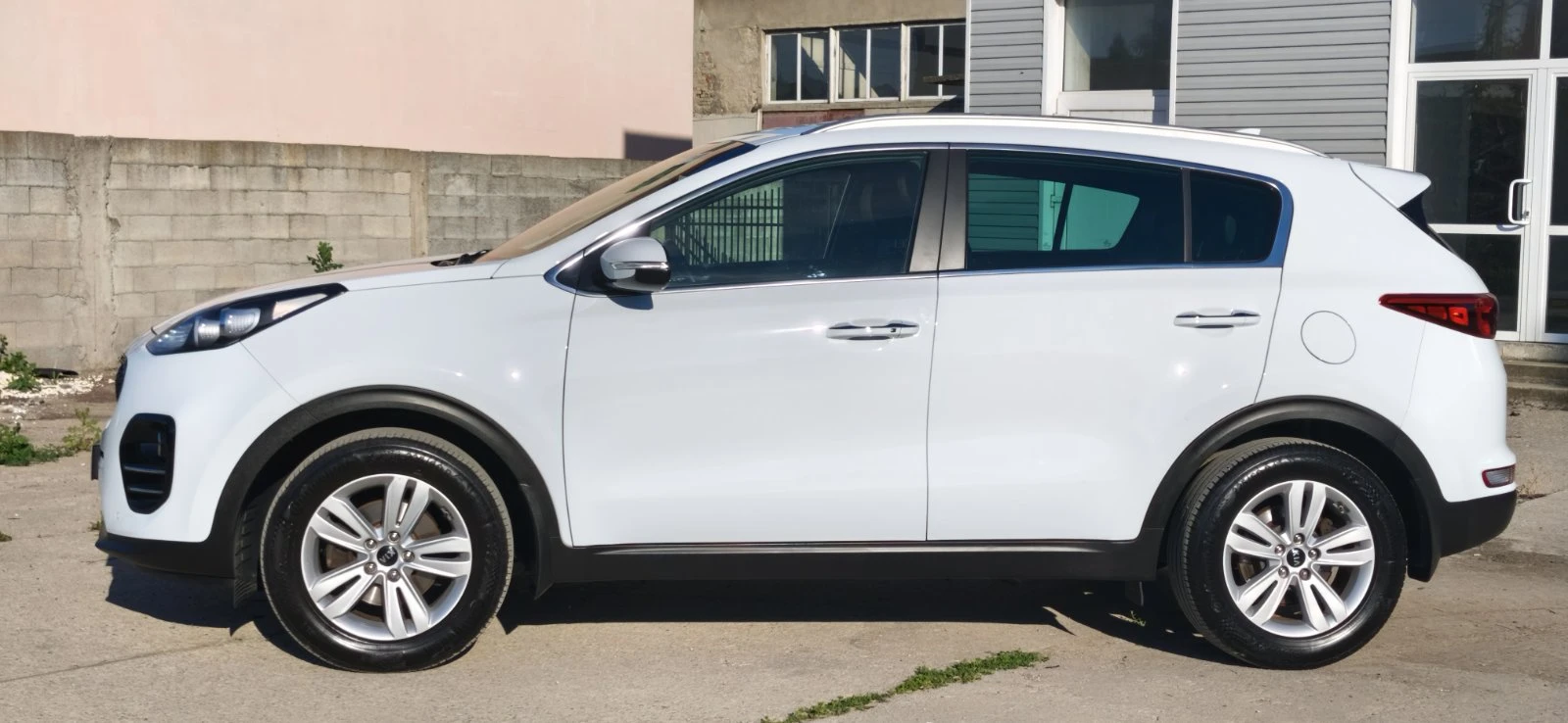 Kia Sportage 1.7 CRDi EURO6B* КАМЕРА* NAVI* 176КМ, снимка 6 - Автомобили и джипове - 54857867