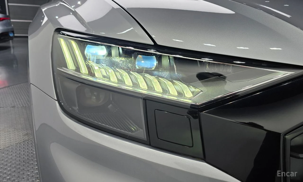 Audi Q8 * ФИКСИРАНА ЦЕНА ДО БЪЛГАРИЯ * АВТОКРЕДИТ, снимка 7 - Автомобили и джипове - 55421811