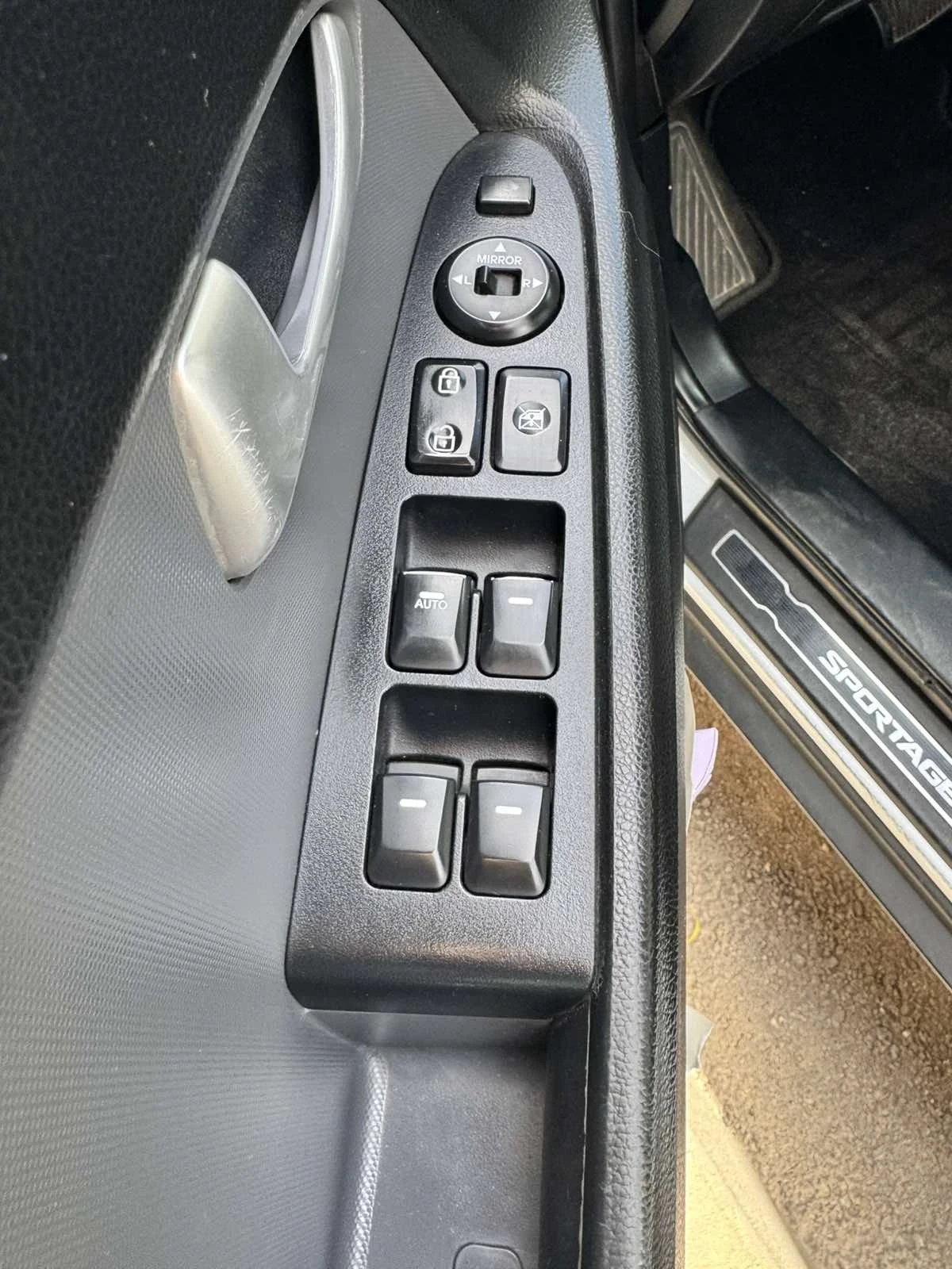 Kia Sportage, снимка 9 - Автомобили и джипове - 55623766