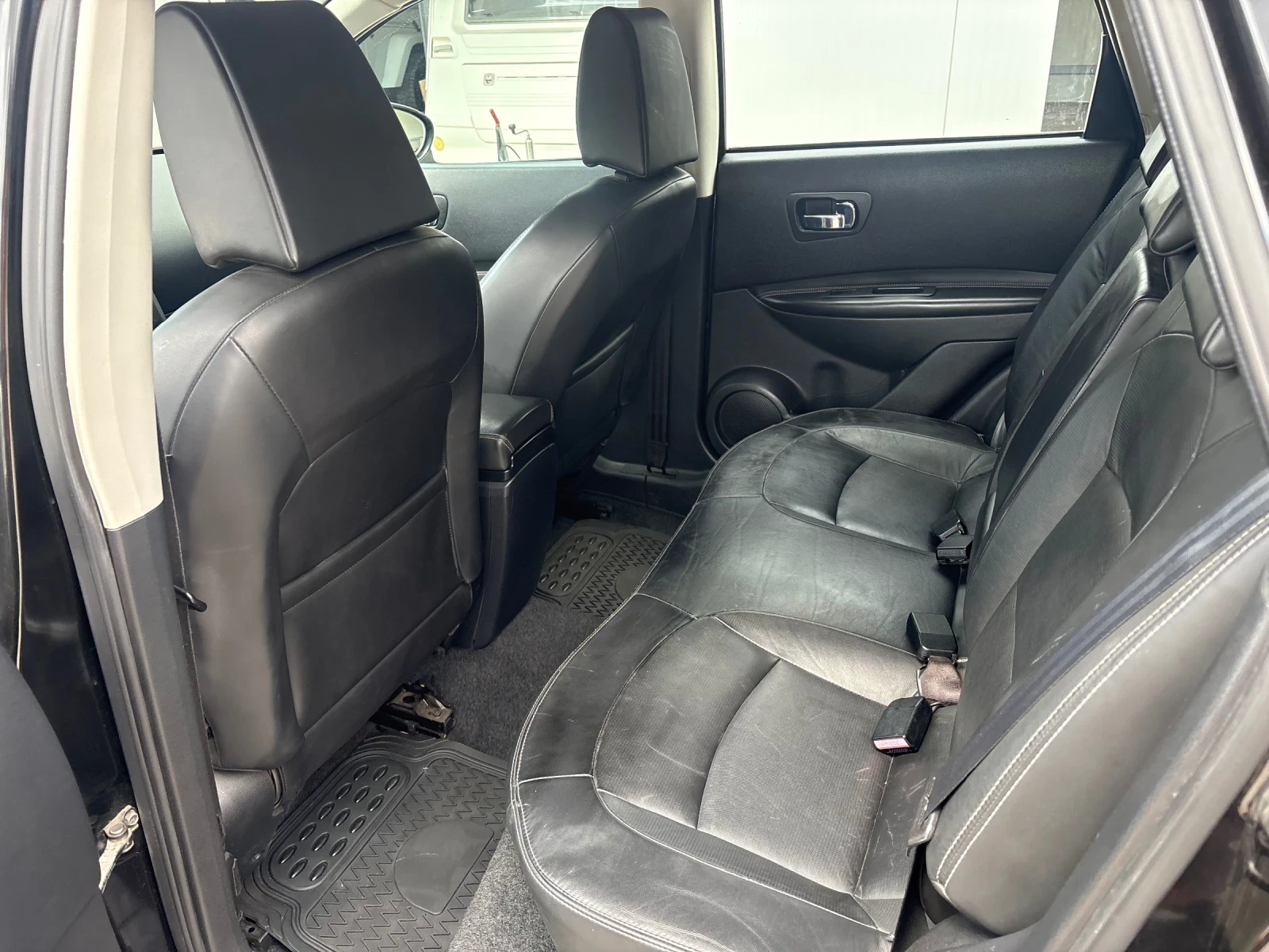 Nissan Qashqai 2.0DCI 4x4 Automat Italiq, снимка 7 - Автомобили и джипове - 55687092
