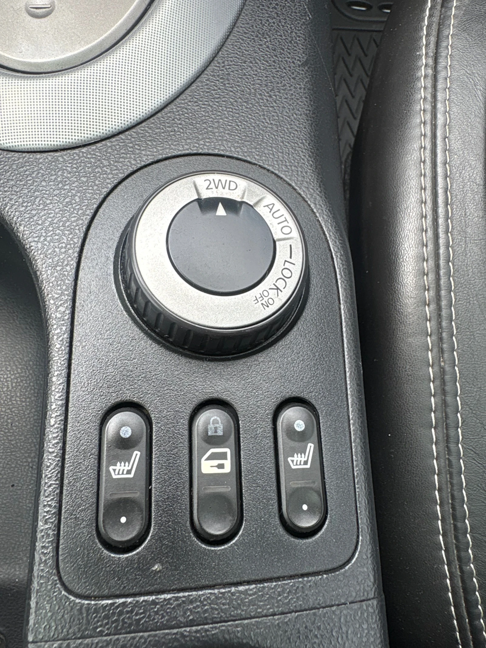 Nissan Qashqai 2.0DCI 4x4 Automat Italiq, снимка 9 - Автомобили и джипове - 55687092